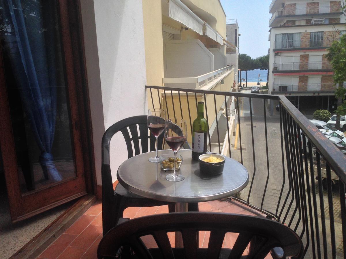 Hostal La Marina Castell-Platja d’Aro Exterior foto